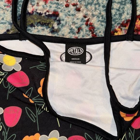 Petals brand - tank & swim shorts - Picture 6 of 7